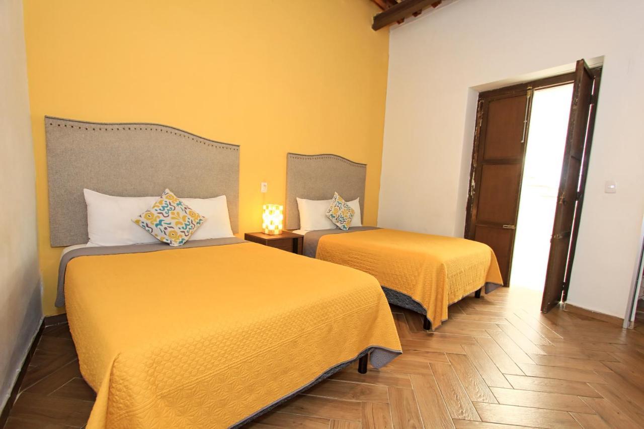Hotel Universidad Guanajuato Zewnętrze zdjęcie
