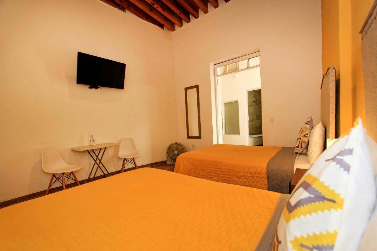 Hotel Universidad Guanajuato Zewnętrze zdjęcie